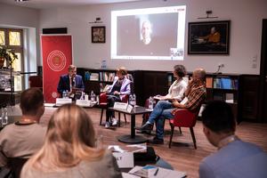 14_mediatization_and_society_2025-2