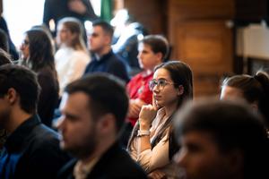 10_az_ut_a_pharrajimostol_a_corvin_kozig_2026-2