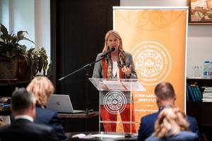 10_janne_haaland_matlary_a_demokracia_lassu_haldoklasa_2025-2