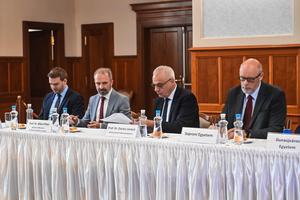 10_unispace_alairasi_ceremonia_2024-2