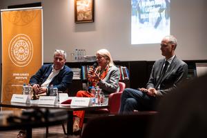12_janne_haaland_matlary_a_demokracia_lassu_haldoklasa_2025-2