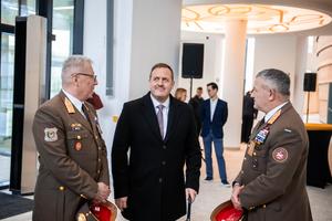 14_ludovika_15_az_egyetem_napja_unnepelyes_bejaras_es_szoboravatas_2026-2