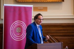 17_kormanyzas_es_kozigazgatas_2026-2