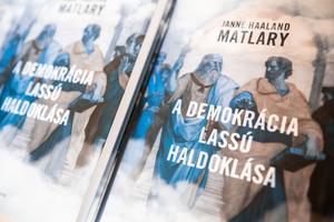 1_janne_haaland_matlary_a_demokracia_lassu_haldoklasa_2025-2
