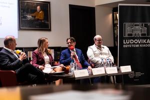 1_kozossegi-media_hasznalat_es_biztonsag_konyvbemutato_2026-2