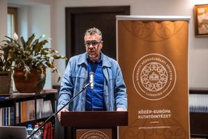 1_kozpontok_es_periferiak_nemzetek_es_kisebbsegek_2026-2