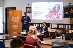 1_parhuzamos_narrativak_2026-2