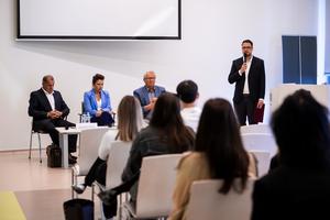 2_a_tudomanyos_palya_lehetosegei_2026-2