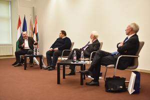 2_diplomaciai_akademia_eu-2
