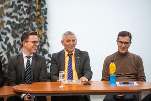 2_kinek_a_bekeje_dayton_30_ev_tavlatabol_2025-2