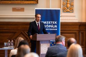 2_nemzetek_europaja_karrierprogram_tanevnyito_2025-2