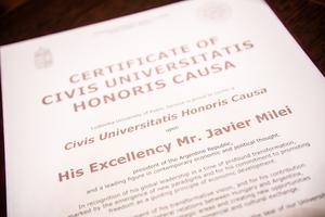 3_civis_universitatis_honoris_causa_javier_milei_2026-2