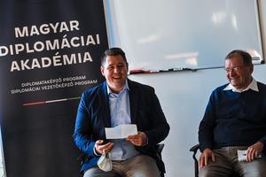 3_diplomatak_meselik-2021-2