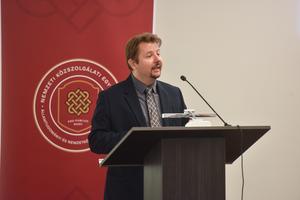3_elelmiszer_ellatasi_lancok_varosi_szerepkor_konyvbemutato-2