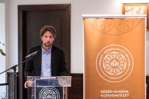 4_a_tudomany_neveben_a_dualizmuskori_szlovak_magyar_torteneszkapcsolatok_2025-2