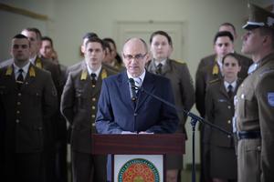 4_kivaloan_vegzett_hallgatok_emlektabla_avatas_fodor_jozsef-2