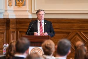 4_koltay_andras_tiszteletbeli_doktori_cim_atado_2024-2
