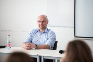 5_nemzetkozi_kapcsolatok_es_diplomacia_2025-2