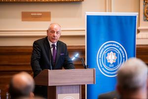 5_polt_peter_unnepi_kotet_bemutato_2025-2