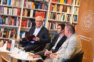 6_tiranon_enciklopedia_konyvbemutato_es_szakmai_beszelgetes_2024-2