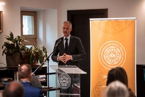 8_janne_haaland_matlary_a_demokracia_lassu_haldoklasa_2025-2
