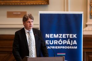 8_nemzetek_europaja_karrierprogram_tanevnyito_2025-2