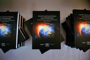 9_fenntarthatosag_allokepesseg_konyvbemutato_2025-2